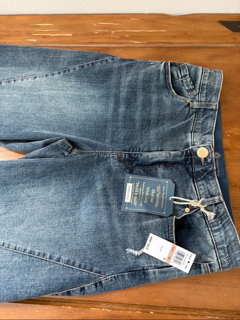 Democracy NWT AbSolution Skirise Wide Leg Distressed Blue Jeans Size 12 - Picture 4 of 16